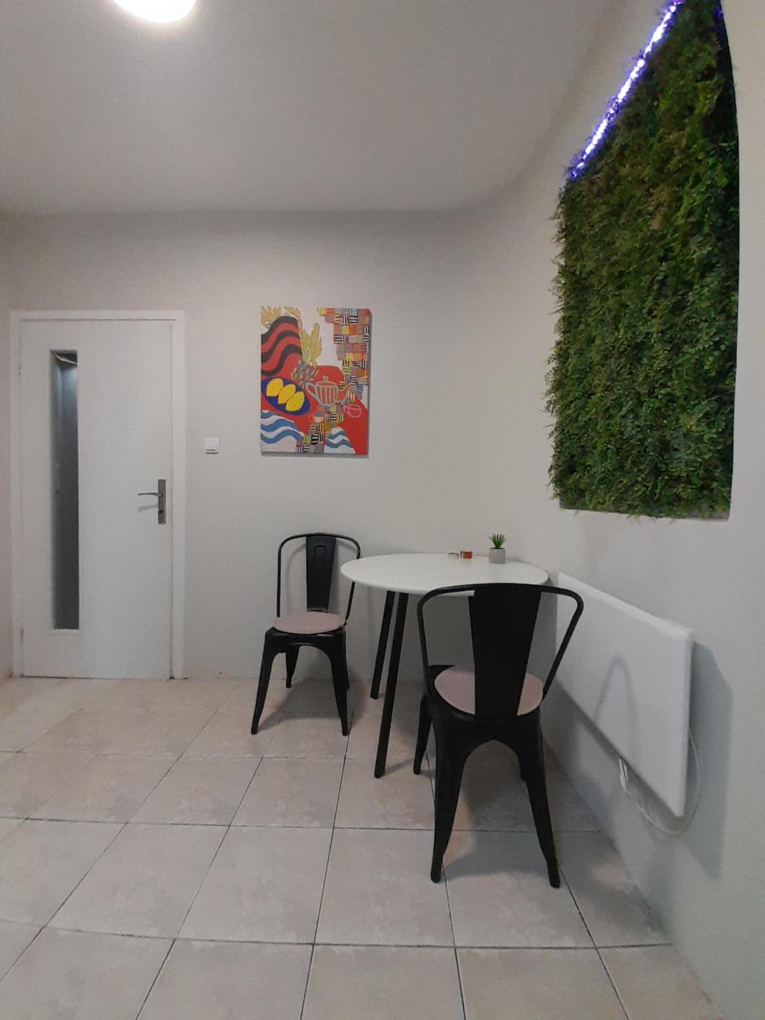 Cool & Cozy Center Appartement Subotica Buitenkant foto